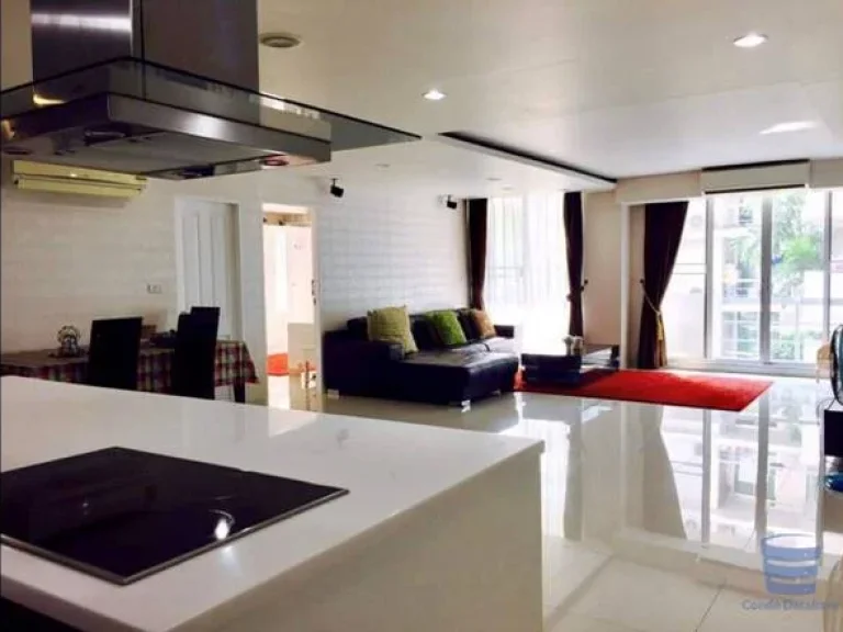 BIG room GREAT Location BELOW MARKET Price condo for sale in Sukhumvit 50