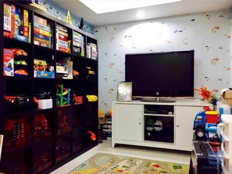 BIG room GREAT Location BELOW MARKET Price condo for sale in Sukhumvit 50