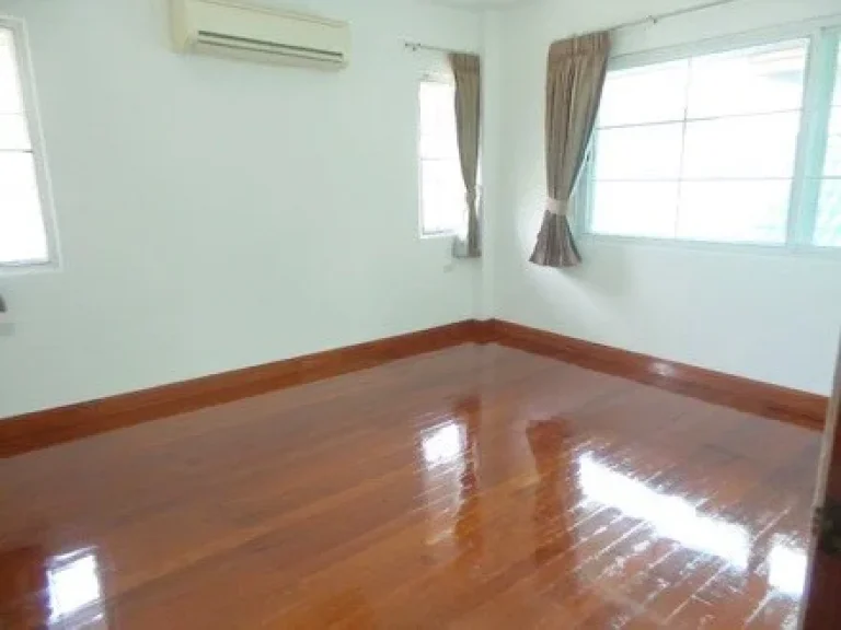 ให้เช่า บ้านเดี่ยว 2 ชั้น ในหมู่บ้าน เพื่ออยู่อาศัย ย่านเอกมัย For Rent Nice Single House very closed BTS Ekamai