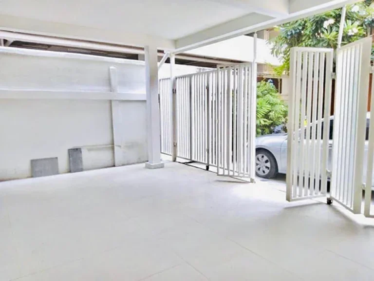 บ้านเดี่ยว ปรับปรุงสวยใหม่ ย่านนานา For rent Very Nice New Single House just renovated