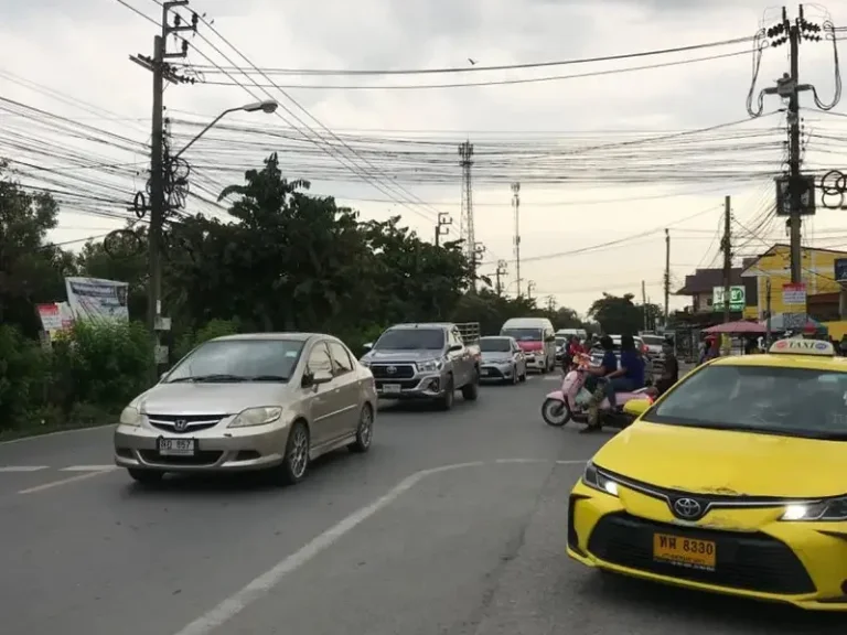 ขายที่ดินติดถนนสุวินทวงศ์ 7 ไร่ ทำเลดี