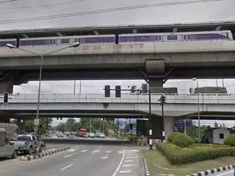 ที่ดิน ริมถนน บางกรวยไทรน้อย ใกล้รถไฟฟ้า