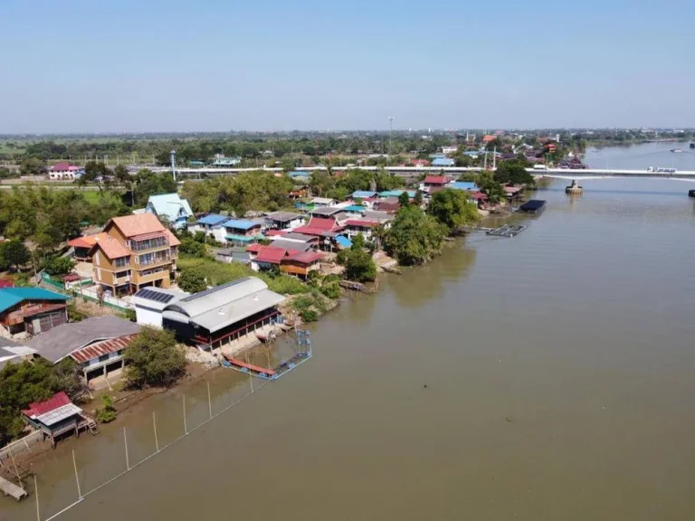 ขายถูกมาก บ้านไม้ติดแม่น้ำเจ้าพระยา หันหน้าทิศตะวันออก ใกล้เซ็นทรัลอยุธยา เซเว่น ตลาดฯ เดินทางสะดวกสบาย