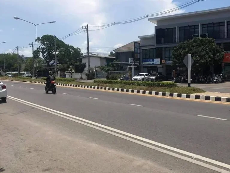 ขายที่ดินตำบลสุเทพติดทางเข้ากองบินทำเลค้าขายได้พร้อมโอน