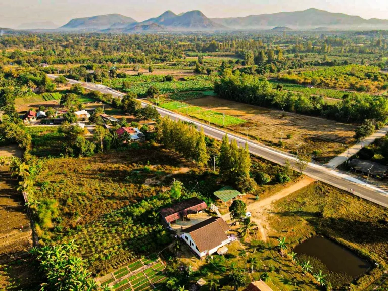 ที่ดินเปล่า ติดถนนบายพาสทางไปแก่งกระจาน อแก่งกระจาน จเพชรบุรี