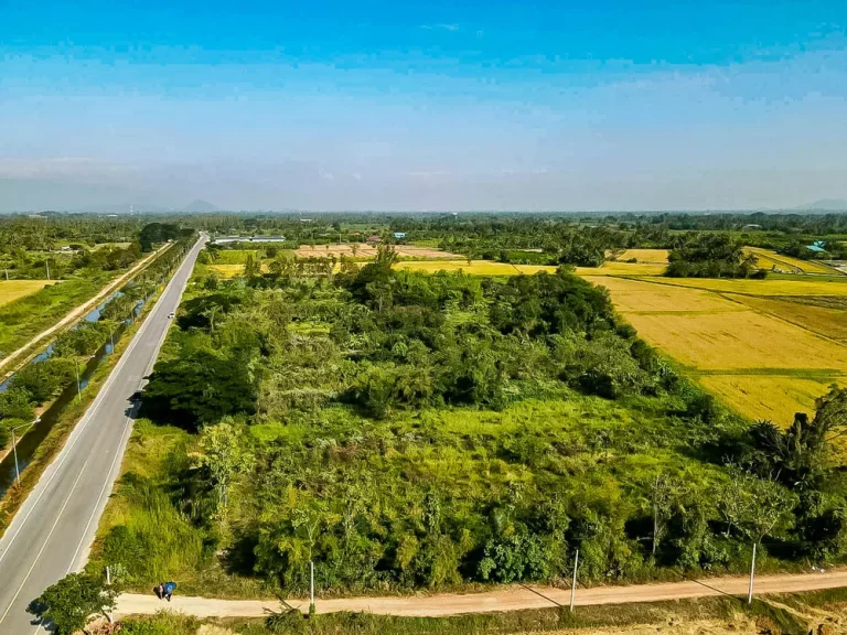 ที่ดินเลียบคลองชลประทาน ติดถนนใหญ่ ใกล้ชะอำ อท่ายาง จเพชรบุรี