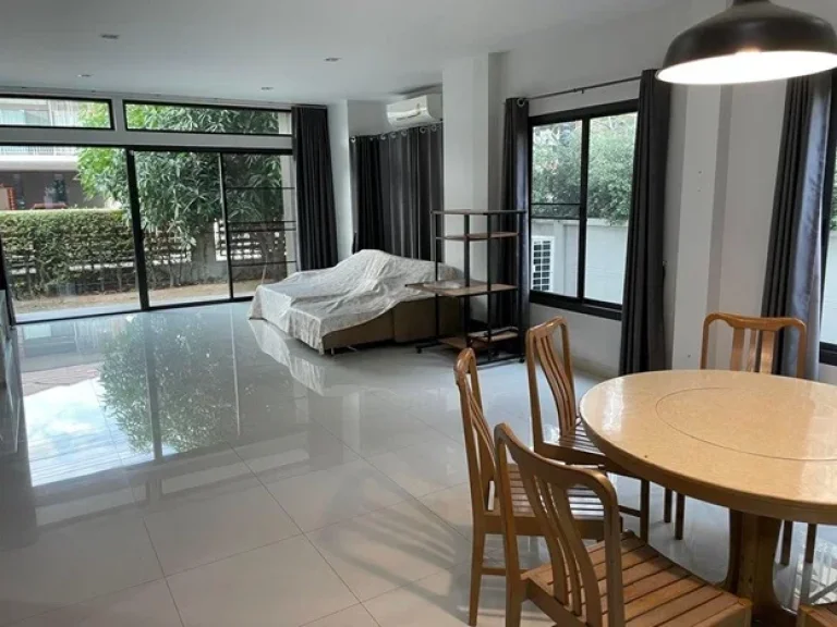 For Rent ให้เช่าบ้านเดี่ยว 2 ชั้น หมู่บ้านธนาภิรมย์ นวนคร ย่านคลองหลวง ริมทางคู่ขนาน ถนนพหลโยธิน