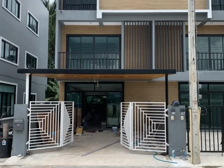 ขายทาวน์โฮม 3 ชั้น หมู่บ้าน Casa ราชดำเนิน บ้านมือ 1 พร้อมบิ้วอินทั้งหลัง