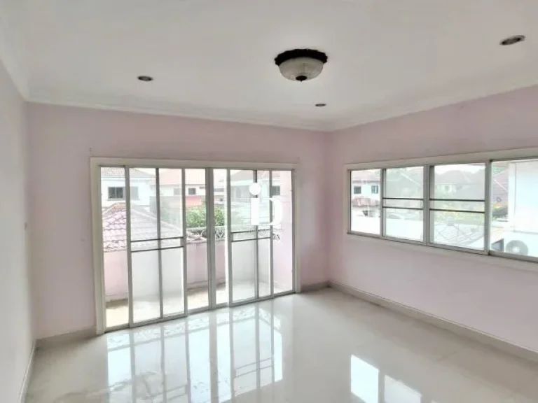 ขายบ้านเดี่ยวในเมืองอุดรธานี House For Sale in Udonthani บ้านหลังใหญ่ ภายในตกแต่งสไตล์โมเดิร์น