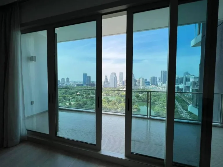 Luxury Penthouse 185 Ratchadamri 3 Bedroom 1 Maid for rent ให้เช่า ห้องเพ้นท์เฮ้าส์ 3 ห้องนอน 198 sqm ห้องใหม่ ชั้นสูง วิวสวนลุม