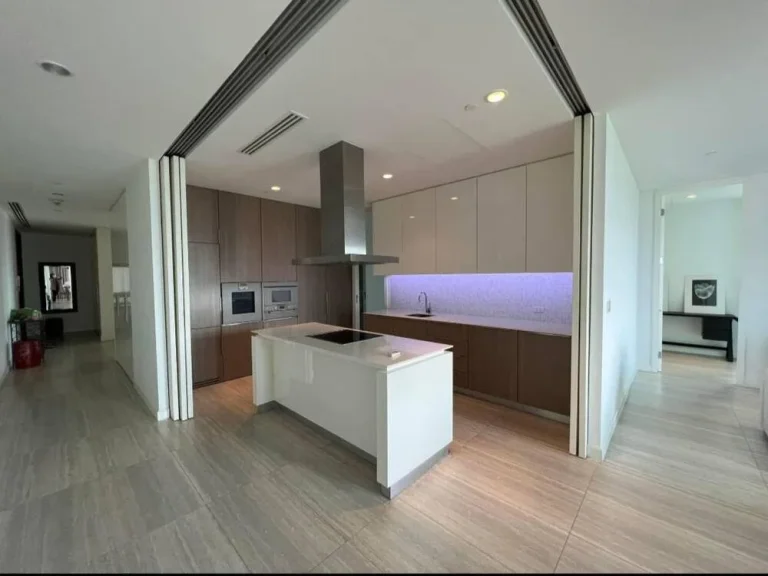 Luxury Penthouse 185 Ratchadamri 3 Bedroom 1 Maid for rent ให้เช่า ห้องเพ้นท์เฮ้าส์ 3 ห้องนอน 198 sqm ห้องใหม่ ชั้นสูง วิวสวนลุม