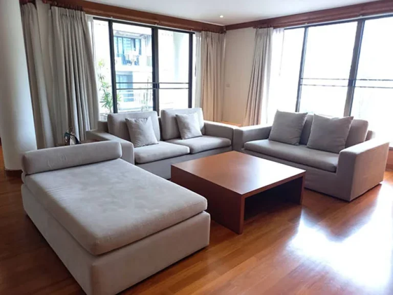 ให้เช่า ยูนิต 4 ห้องนอนที่อโศก For Rent 4 Bedroom Unit at Asoke