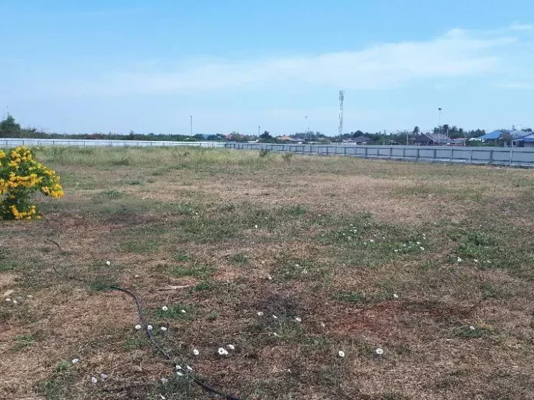 ขายที่ดินพร้อมบ้านพักตากอากาศ ใกล้หาดเจ้าสำราญ จังหวัดเพชรบุรี