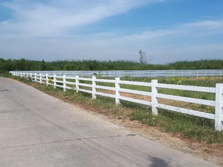 ขายที่ดินพร้อมบ้านพักตากอากาศ ใกล้หาดเจ้าสำราญ จังหวัดเพชรบุรี