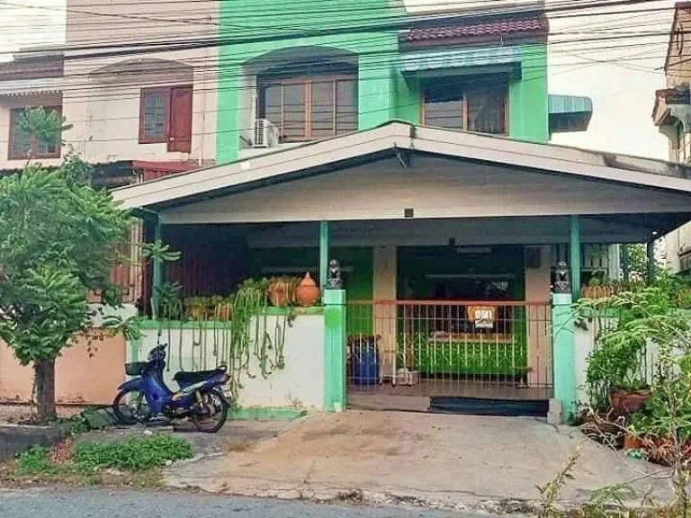 ขายถูกมาก บ้านแฝดทำเลดี อเมืองสมุทรปราการ เยื้องสถานตากอากาศบางปู เพียง 1นาทีถึงโลตัสบางปู ติดถนนสุขุมวิท