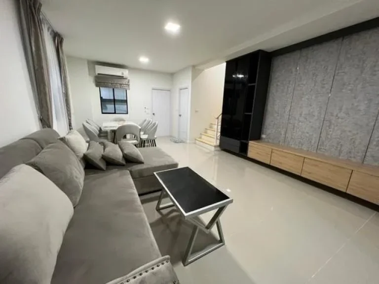 For Rent ทาวน์โฮม ตกแต่งสวยพร้อมอยู่ ย่านลาดพร้าว บางกะปิ