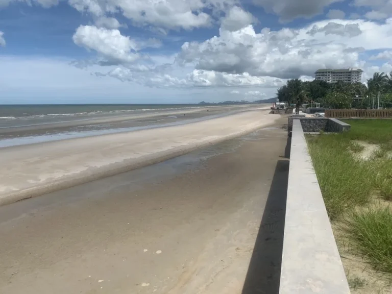 ที่ดินสวย ติดทะเล หัวหิน หาดสวย 2 ไร่กว่า ใกล้ร้านอาหารชมทะเล