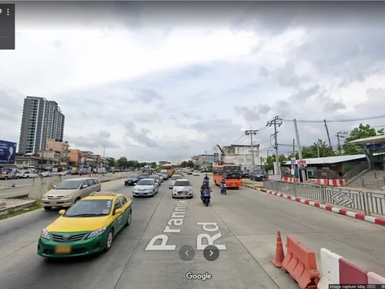 อาคารพาณิชย์ติดถนนพระเทพ ใกล้สามแยกไฟฉาย เหมาะค้าขายหรือหอพัก