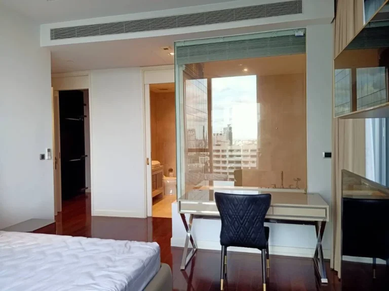 Brand New Marque Sukhumvit 3 Bedroom for rent PhromPhong ให้เช่าคอนโด มาร์คสุขุมวิท พร้อมพงษ์ 3 ห้องนอน 190sqm ห้องใหม่สวย มีครัวไทย ห้องแม่บ้าน