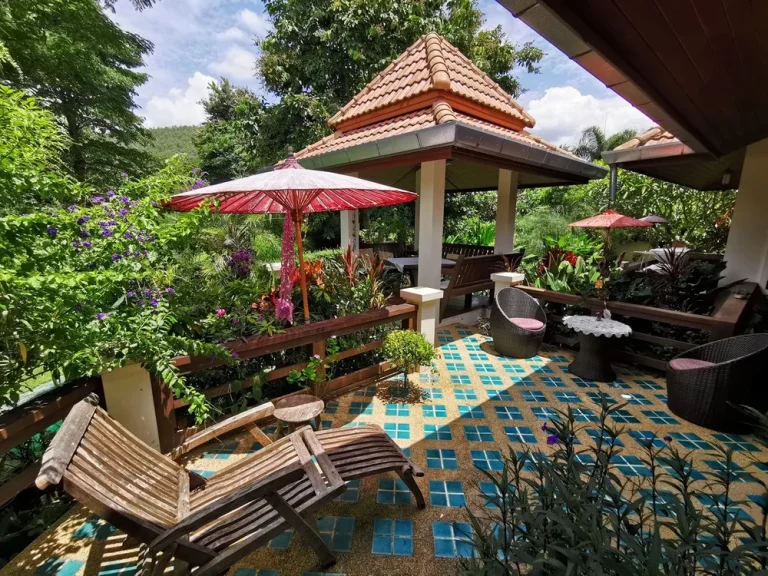 ขายบ้านสไตล์ยุโรปที่สวยงามในสันกำแพง เชียงใหม่ A beautiful European style house for sale in San Kamphaeng Chiang Mai