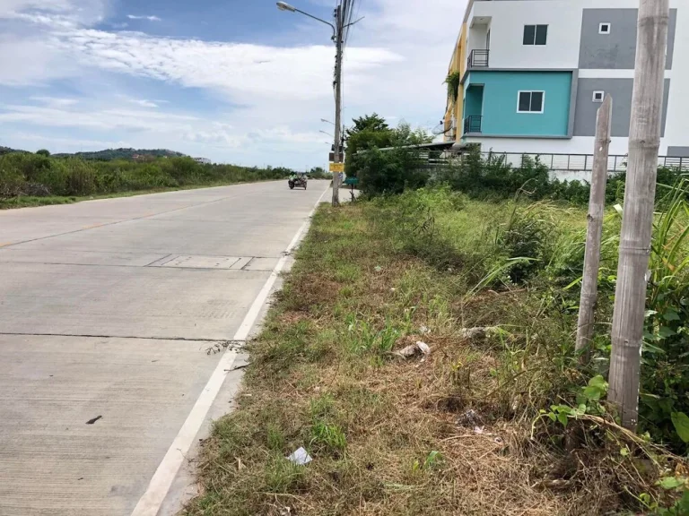 ที่ดินสวย ใกล้สถานที่ท่องเที่ยว ใกล้หาดบางแสน แหล่งชุมชน ชลบุรี