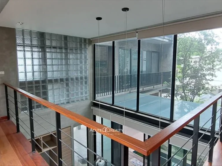 ขายบ้านเดี่ยวที่สร้างเอง พหลโยธิน 8 โซนอารีย์ บ้านสไตล์ Modern Tropical Loft