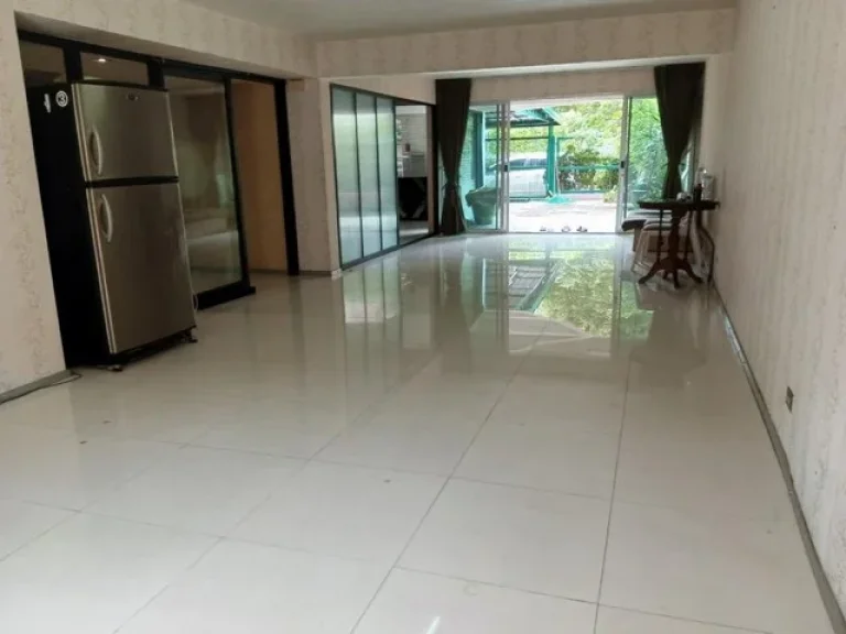 For Rent ทาวน์เฮาส์ รีโนเวทใหม่ ปรีดีพนมยงค์ สุขุมวิท71 ใกล้ทางด่วน