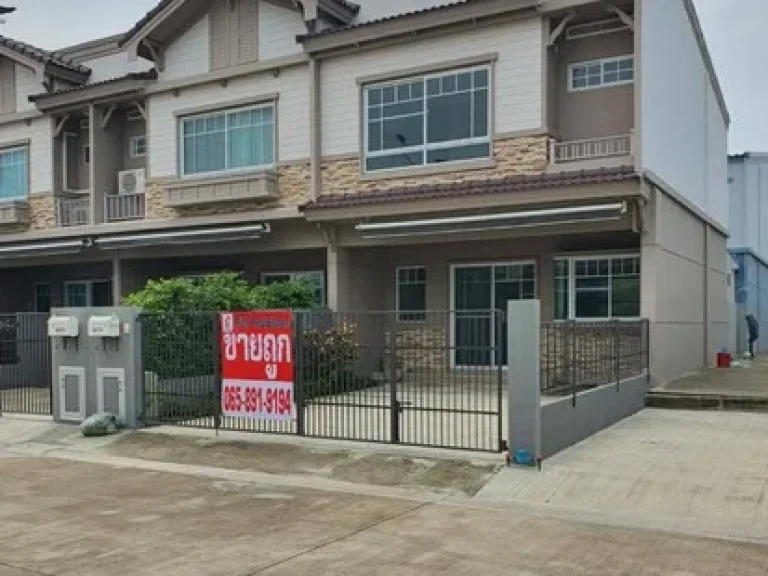 townhome อินดี้ 2 ศรีนครินทร์ Indy 2 Srinakarin 3290000 บาท ขนาดเท่ากับ 24 Square Wah 0 NGAN 0 ไร่ ทำเลศักยภาพ ใกล้ BTS สถานี ศรีนครินทร์