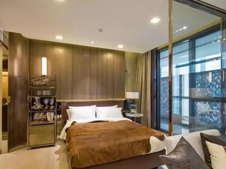 คอนโดมิเนียมหรู อาคารคู่แฝด ทรงสวยล้ำสมัย CONDO ONE 9 FIVE Asoke-Rama 9