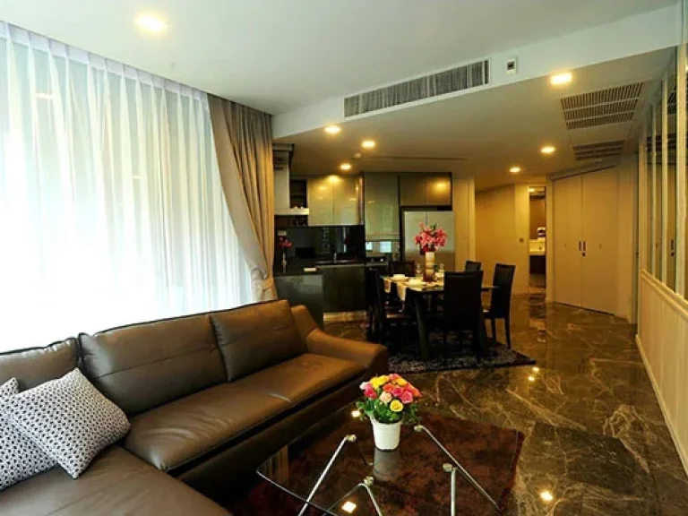 เช่าด่วน คอนโด แบบ 3 ห้องนอน ในซอย สุขุมวิท 41 ใกล้ BTS พร้อมพงษ์ For Rent A 3 Bedroom Unit in Sukhumvit 41 Near BTS Prompong