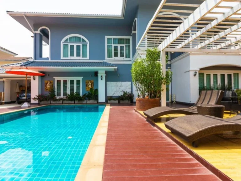 Pool Villa Colonial Style เรียบหรูแบบชาวตะวันตก ตกแต่งได้อย่างลงตัว โครงการคุณภาพ บนวงแหวนรอบสอง ทำเลดี ใกล้เมือง เดินทางสะดวก มี รปภตลอด 24 ชม สัน