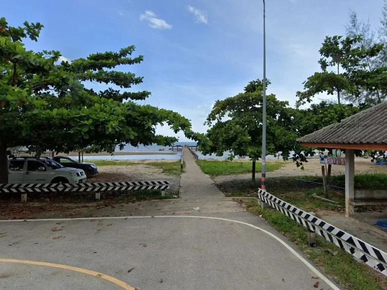 ขายที่ดินเปล่า ติดชายหาดบ้านหนองบัว อำเภอละแม จังหวัดชุมพร