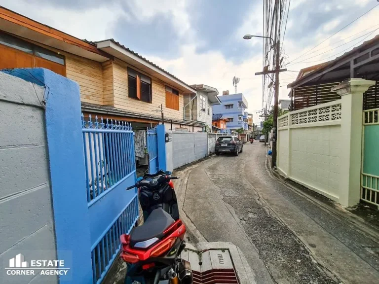 ขาย ที่ดินพร้อมสิ่งปลูกสร้าง 51 ตรว พร้อมห้องเช่า ใกล้รถไฟฟ้าวงศ์สว่าง ซอยกรุงเทพ-นนท์ 56 บางซื่อ