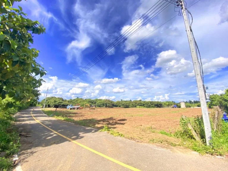 ที่ดิน 100 ตรว ติดถนนลาดยาง ไฟฟ้าประปาพร้อม-ห่างสนามบิน 35 กม