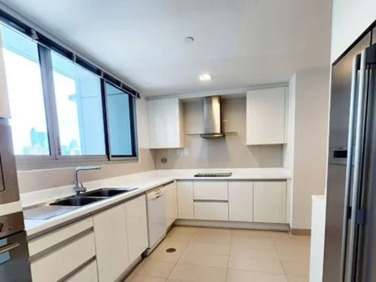 ให้เช่า อพาร์ทเมนท์ 3 ห้องนอน เป็นมิตรกับสัตว์เลี้ยง ที่อโศก For Rent Pet friendly 3 Bedroom Apartment at Asoke