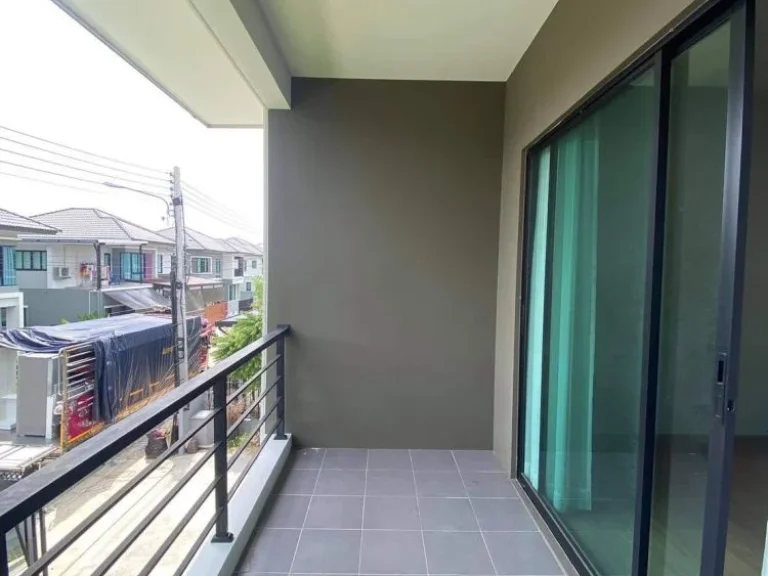 ขาย หรือให้เช่า For sale or rent บ้านเดี่ยว 2 ชั้น 2-Storey Detached house พร้อมเฟอร์นิเจอร์บางส่วน Partly furnished