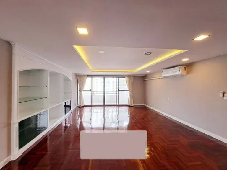 ให้เช่า คอนโด 3 ห้องนอน กว้างขวาง ใกล้ BTS อโศก For Rent A spacious 3 Bedroom Condo Near BTS Asoke