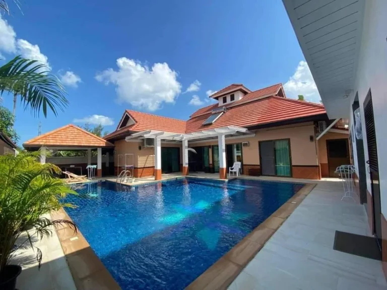 บ้านพร้อมสระว่ายน้ำขนาดใหญ่ FN Pool Villa Bangsare Suttahip Chonburi