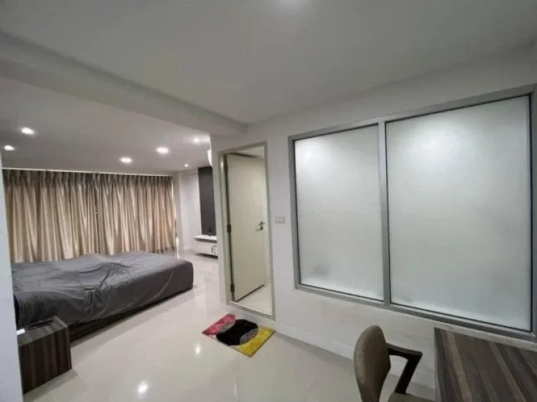 ขายคอนโด Golden Pattaya Condominium ติดโรงแรมไอยรา พาเลส