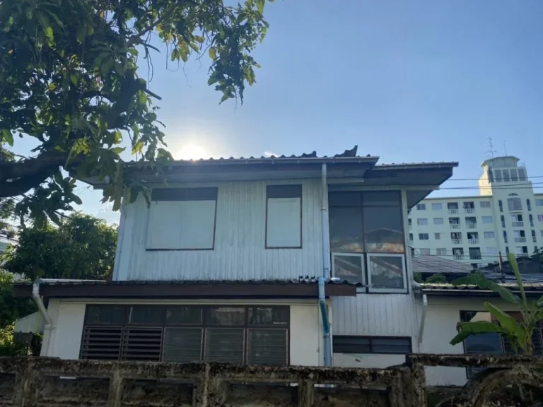 ขายที่ดินพร้อมบ้านขนาดที่ดิน351ตรวราคาต่อรองได้ Land with House for sale Land size 351 Square Wah Price negotia