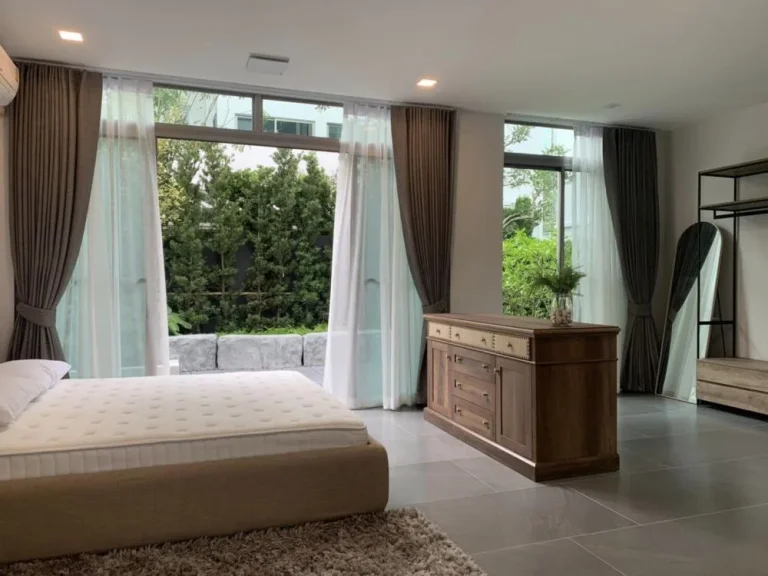 VIVE พระราม 9 - Brand New Beautifully Furnished 3 Bedroom