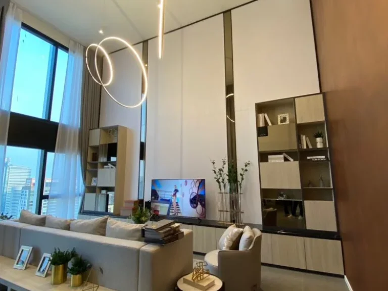 ขาย คอนโด The Lofts สีลม แบบ Duplex-2 Bedrooms ใกล้ BTS 400