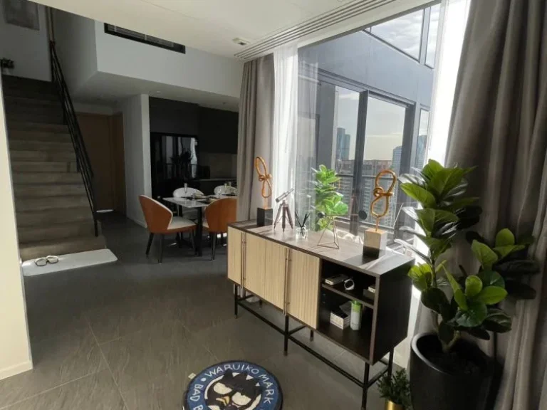 ขาย คอนโด The Lofts สีลม แบบ Duplex-2 Bedrooms ใกล้ BTS 400