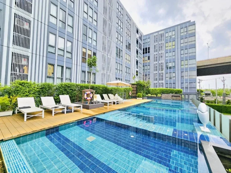 ขายให้เช่า คอนโด Moniiq Sukhumvit 64 ชั้น 2 ห้อง pool view