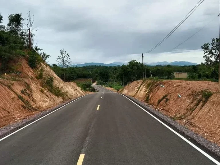 ที่ดินเปล่า สำหรับทำสวน หรืออยู่อาศัย ใกล้ชุมชน ติดถนนลาดยาง