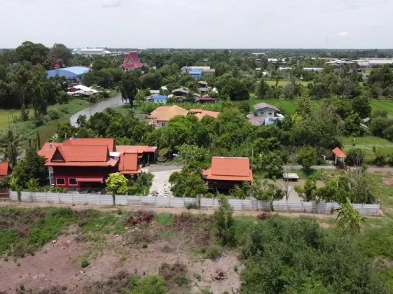 ขายบ้านศาลาแดง 11 ถนนทหารอากาศอุทิศ อำเภอบางน้ำเปรี้ยว