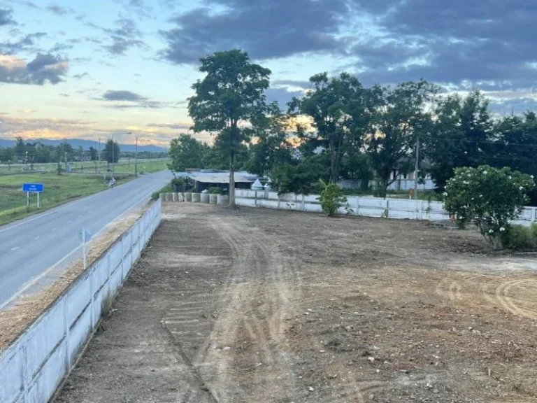 ที่ดิน พร้อมสร้าง พัฒนาแล้ว เลียบรถไฟลำพูนเชียงใหม่ 20นาที