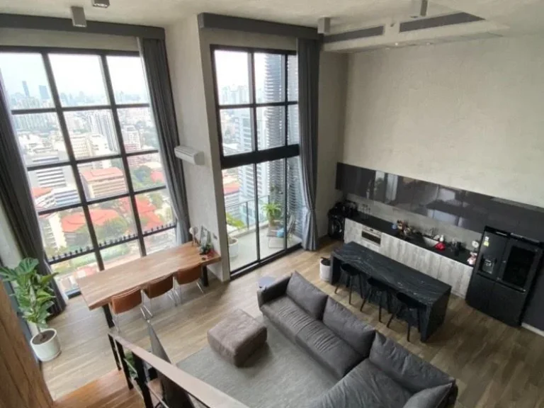 ให้เช่า The Lofts Asokeห้อง Duplex Penthouse 3 ห้องนอน145