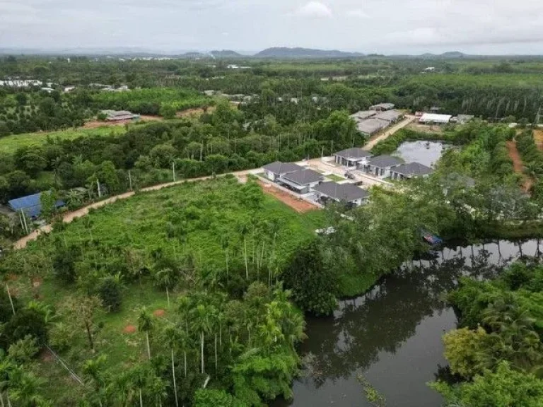 ขายที่ดินหน้าติดถนนหลังติดคลองสวย 2ไร่ 2งาน ใกล้ถนนสุขุมวิท