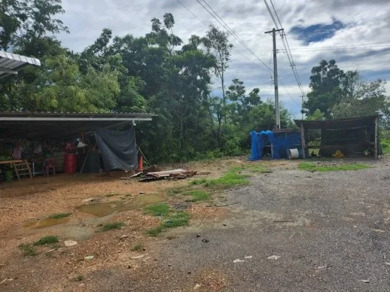 ขายที่ดินพร้อมสิ่งปลูกสร้าง ติดถนนทางหลวง ทำเลดี ตบ้านไร่